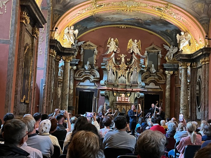One hour concert at the Mirror Chapel